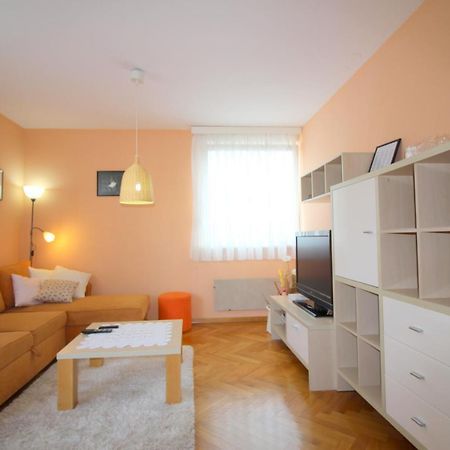 Apartment Vojka In City Center โปเรช ภายนอก รูปภาพ
