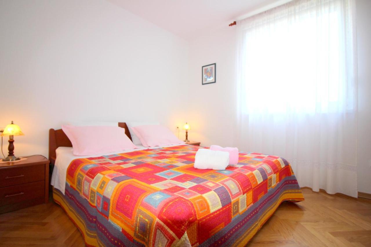 Apartment Vojka In City Center โปเรช ภายนอก รูปภาพ