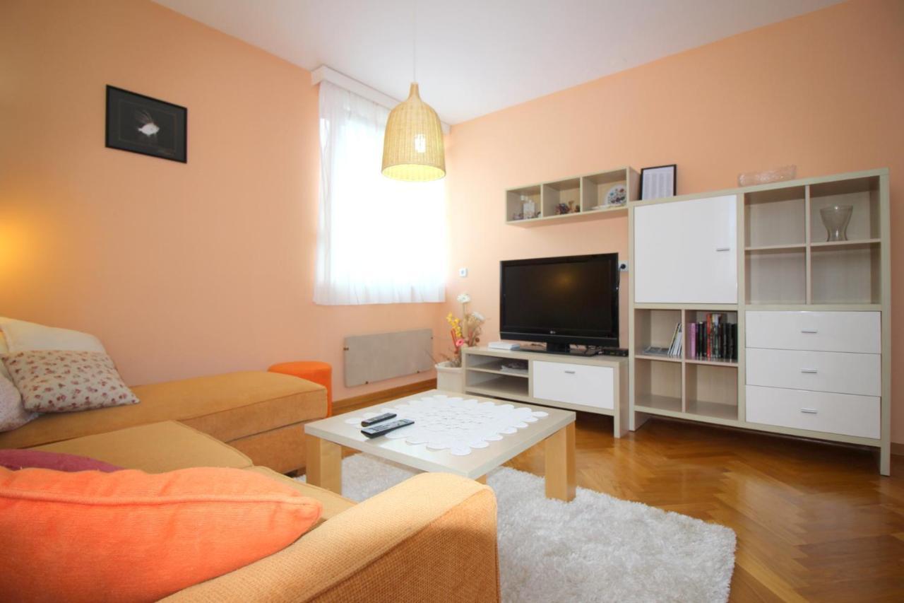 Apartment Vojka In City Center โปเรช ภายนอก รูปภาพ
