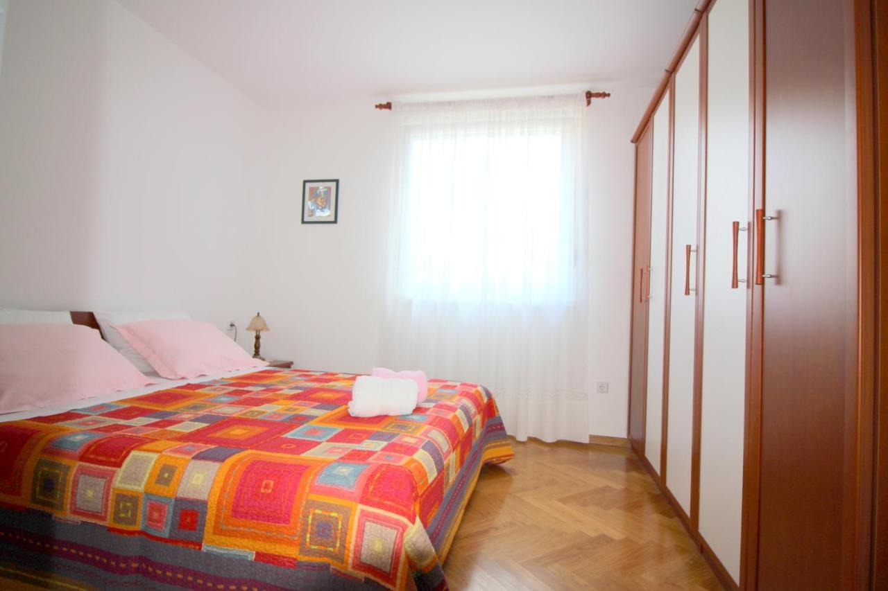 Apartment Vojka In City Center โปเรช ภายนอก รูปภาพ